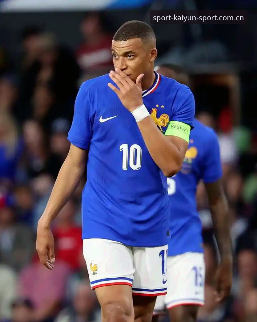 法国队3-0伊拉克：姆巴佩追平克洛泽的16球，与KAIYUN体育中文比分的两种打开方式